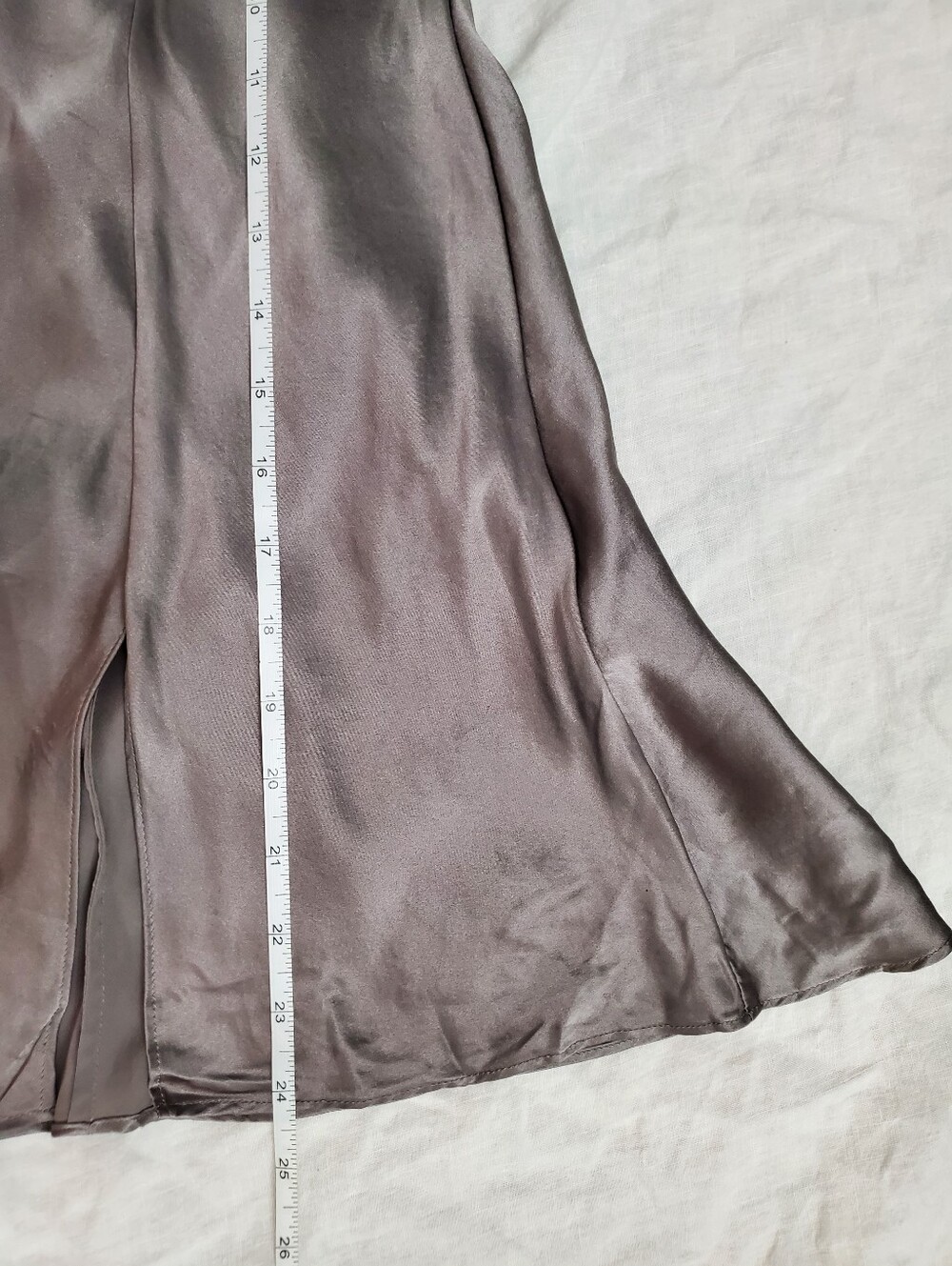 Victoria's Secret 100% Silk Slip Dress M Taupe Gray Spaghetti Strap Chemise Y2K - Picture 4 of 6